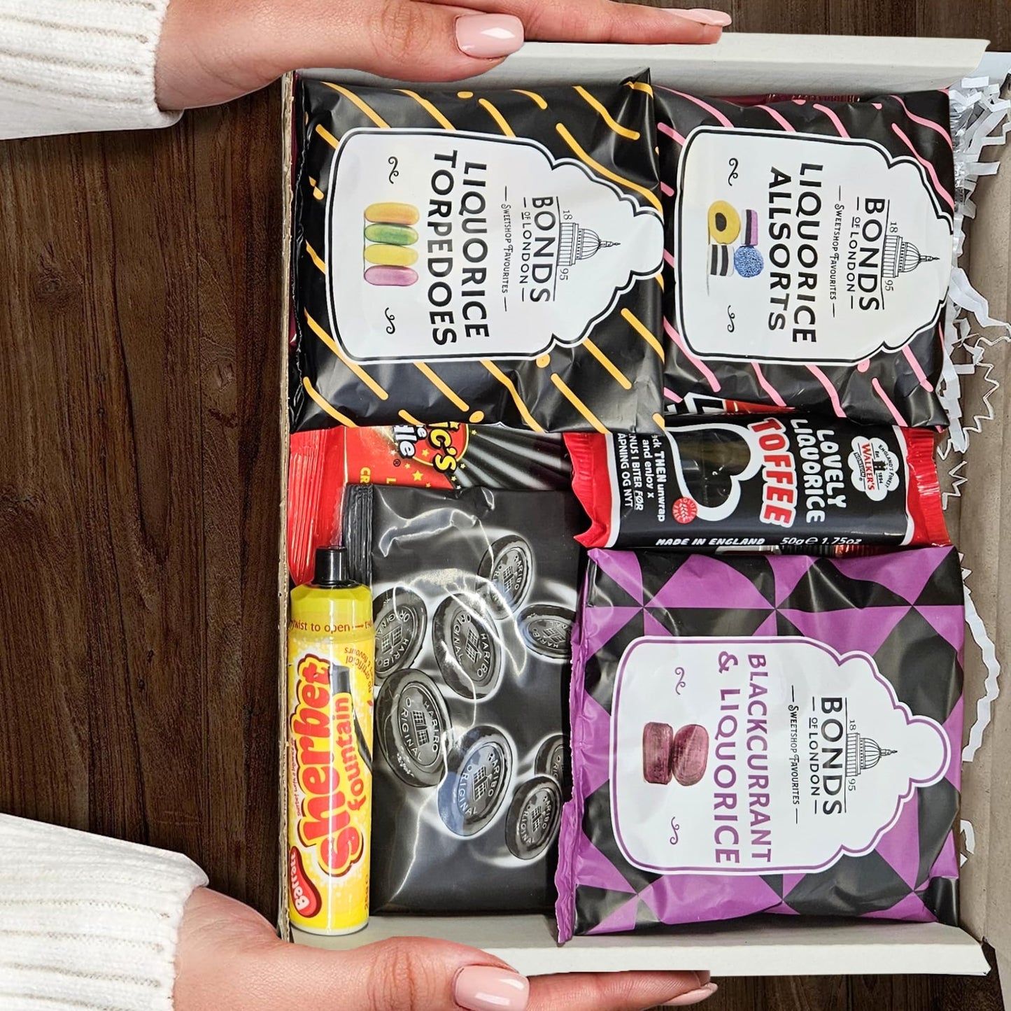 Liquorice Gift Set Hamper | Assorted Liquorice Allsorts, Flyers, Toffee & Retro Sweets | Birthdays, Christmas, Special Occasions